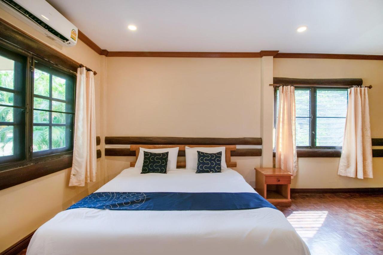 Capital O 1110 Khaoyai Cowboy City Resort Mu Si Exteriör bild
